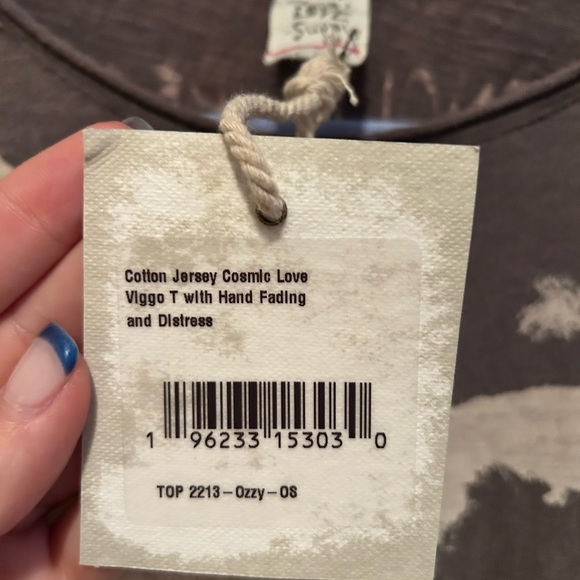 Magnolia Pearl Top 2213 Cosmic Love Viggo Tee - Picture 4 of 10